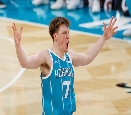 李昊桐排名,飙升,丁文一进位,博天堂,彩票预测,彩票平台,在线投注,数据分析