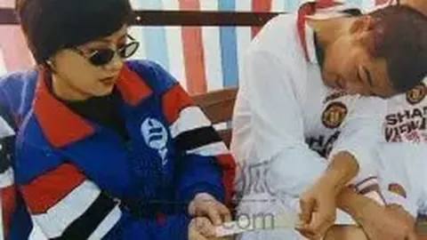 拜仁力争双冠在手；诺伊尔门神实至名归。